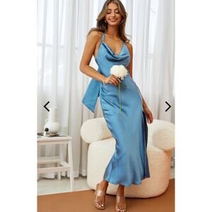 NWT Selfie Leslie Champagne Showers Halterneck Slip Midi Dress Midnight Size XS